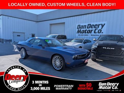Used 2012 Dodge Challenger SXT RWD image 1