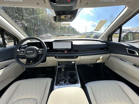 New 2026 Kia Carnival EX image 23