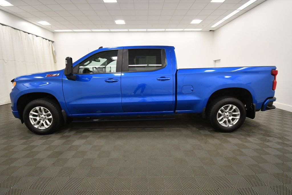 Used 2022 Chevrolet Silverado 1500 RST w/ Z71 Off-Road Package AWD/4WD image 4
