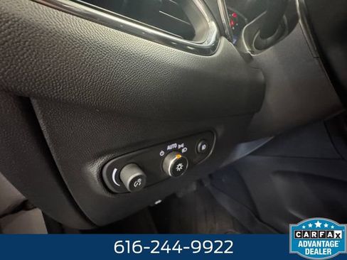 Used 2020 Chevrolet Equinox LT w/ Driver Convenience Package FWD image 22