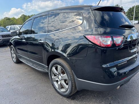 Used 2017 Chevrolet Traverse LT w/ Graphite Special Edition FWD image 10