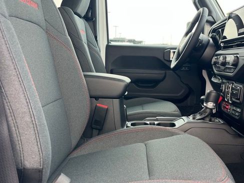 New 2026 Jeep Wrangler Unlimited Rubicon image 9