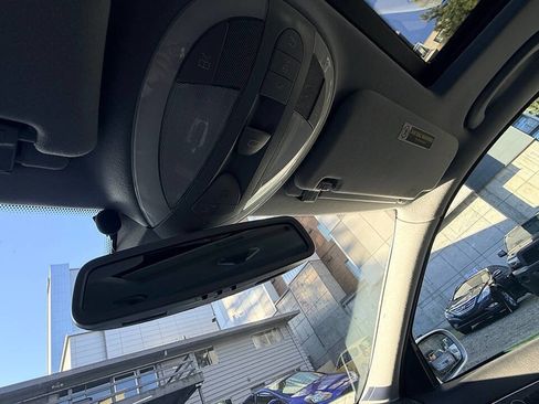 Used 2004 Mercedes-Benz E 500 4MATIC Sedan image 15