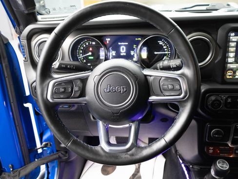 Used 2022 Jeep Wrangler Unlimited Rubicon 4xe w/ Dual Top Group AWD/4WD image 24