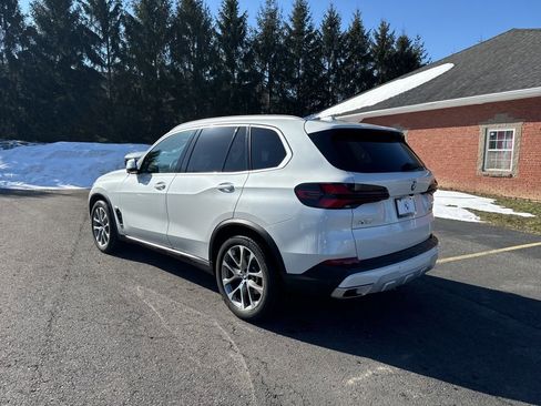 Certified 2024 BMW X5 xDrive40i w/ Premium Package image 4