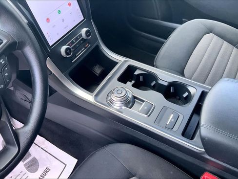 Certified 2022 Ford Edge SE w/ Black Appearance Package AWD/4WD image 17