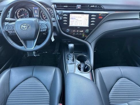 Used 2020 Toyota Camry SE FWD image 13