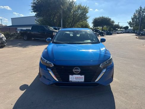 Certified 2025 Nissan Sentra SV FWD image 8