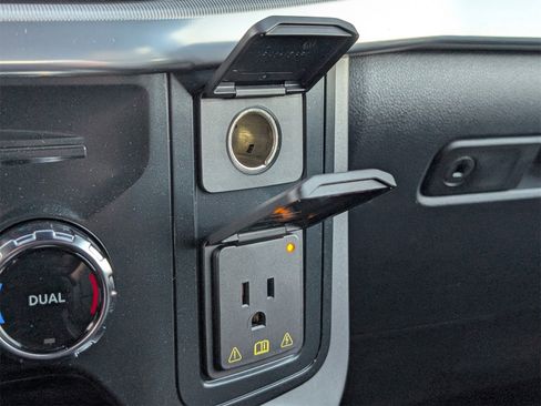 New 2025 Ford F150 Lariat w/ Equipment Group 502A High image 21