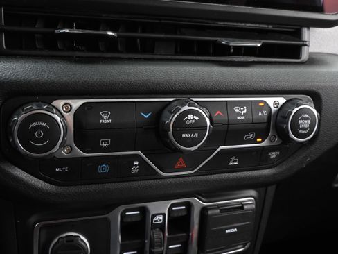 Used 2025 Jeep Wrangler Unlimited Sport S 4xe AWD/4WD image 27