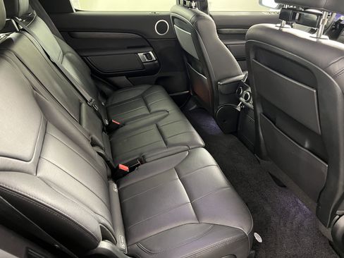 Used 2018 Land Rover Discovery HSE image 22