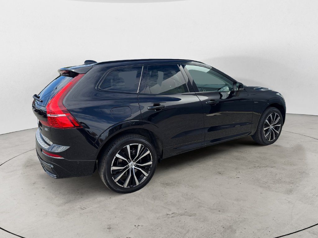 Certified 2024 Volvo XC60 B5 Plus w/ Protection Package Premier AWD/4WD image 6