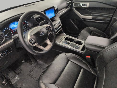 Used 2024 Ford Explorer XLT w/ Equipment Group 202A AWD/4WD image 10