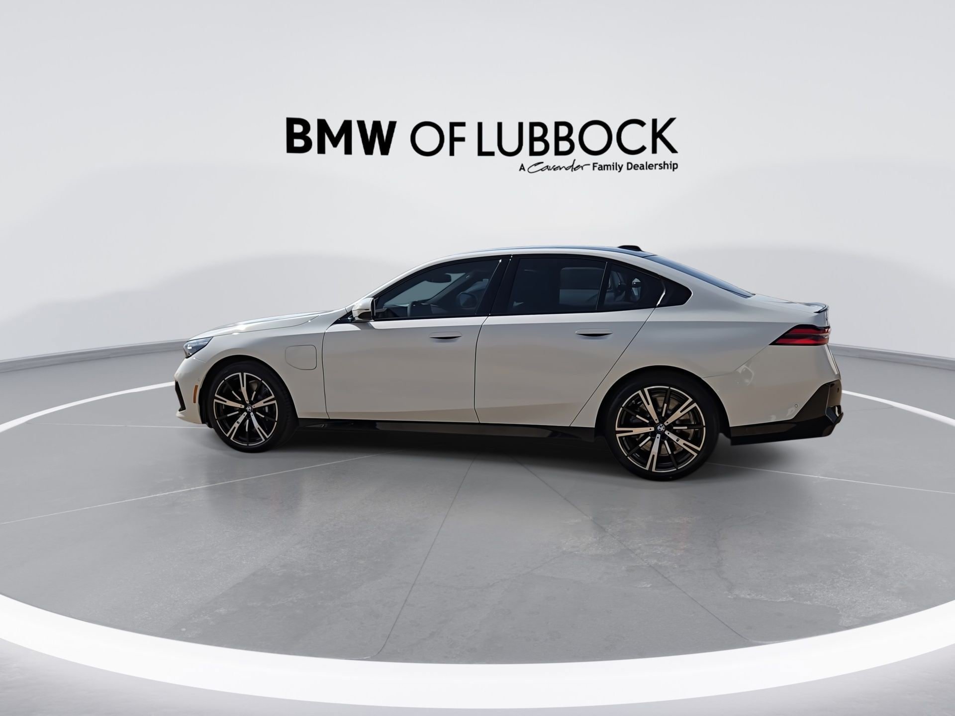 New 2027 BMW 550e xDrive AWD/4WD image 6