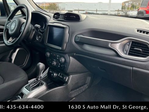 Used 2022 Jeep Renegade Latitude w/ Convenience Group image 24