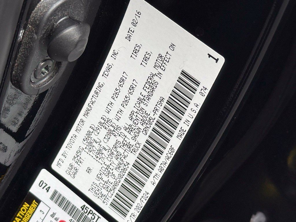Used 2016 Toyota Tacoma TRD Sport w/ Towing Package AWD/4WD image 30