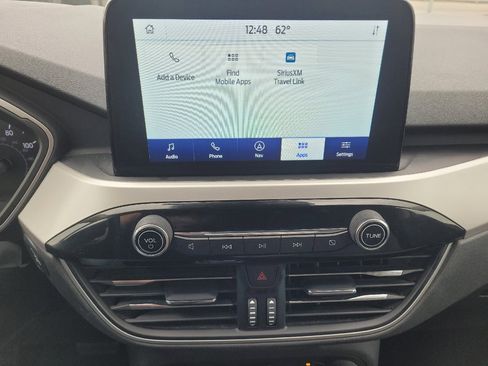 Used 2020 Ford Escape SE image 25