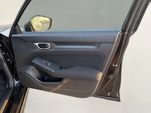 Used 2025 Honda Civic Sport image 32