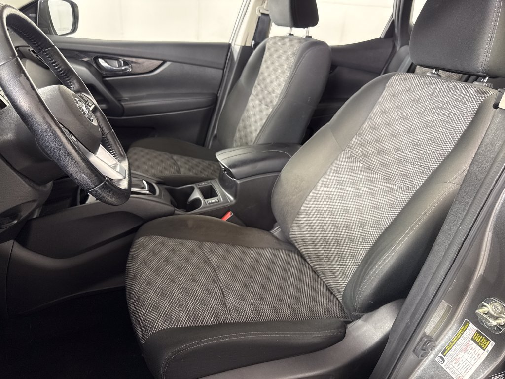 Used 2021 Nissan Rogue Sport SV FWD image 11