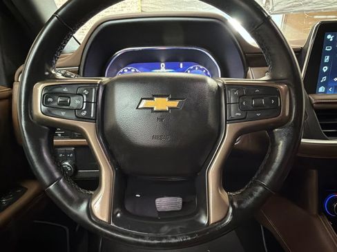 Used 2023 Chevrolet Suburban High Country AWD/4WD image 18