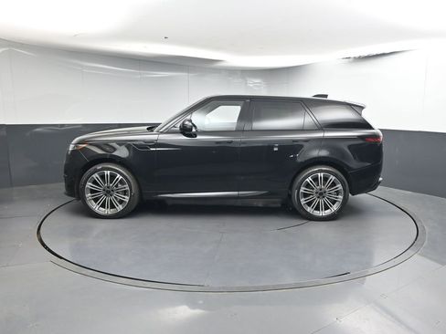 New 2026 Land Rover Range Rover Sport Dynamic SE AWD/4WD image 2