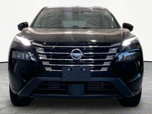 Used 2024 Nissan Rogue SV AWD/4WD image 2