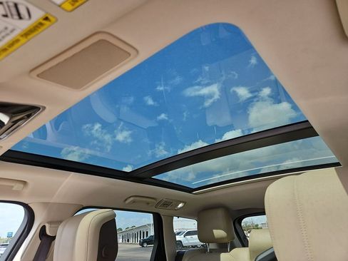 Used 2021 Land Rover Range Rover Sport HSE Silver Edition image 19