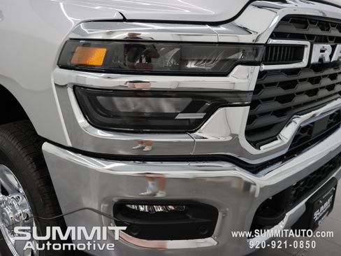New 2026 RAM 3500 Tradesman AWD/4WD image 22