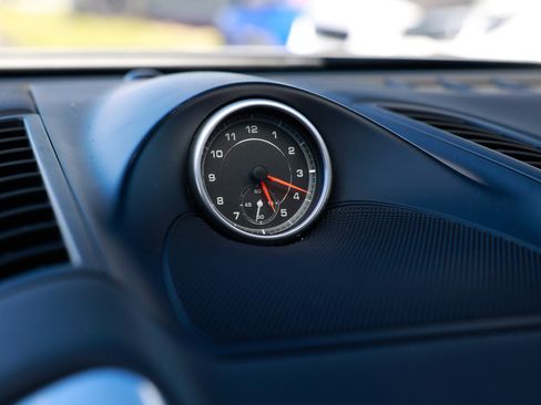 Used 2014 Porsche Cayenne Platinum Edition image 40