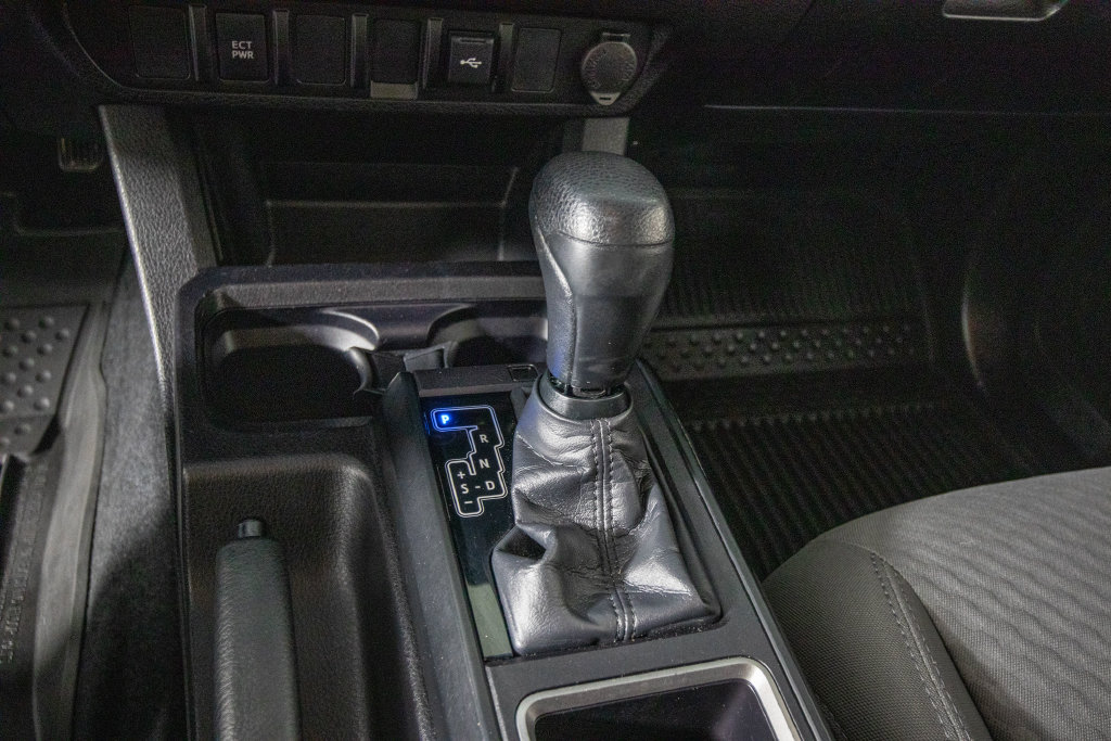 Used 2022 Toyota Tacoma SR w/ SR Convenience Package RWD image 27