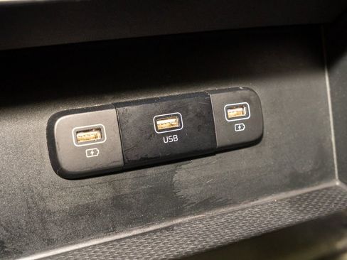 Certified 2024 Kia Carnival LX image 13