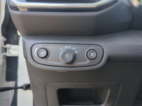 Used 2023 Chevrolet TrailBlazer LT FWD image 12