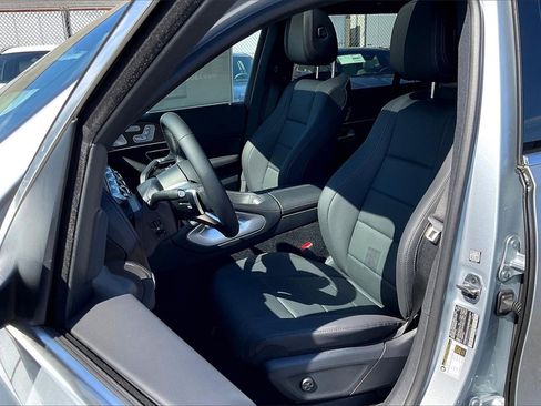 New 2025 Mercedes-Benz GLS 450 4MATIC image 9