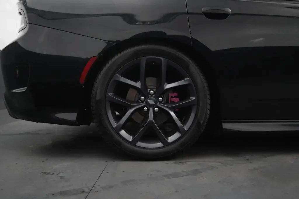 Used 2021 Dodge Charger R/T w/ Blacktop Package RWD image 20
