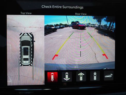 New 2025 Chrysler Pacifica Select w/ Uconnect Theater Family Group image 21