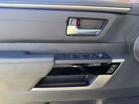 Used 2023 Toyota Sequoia Limited image 9