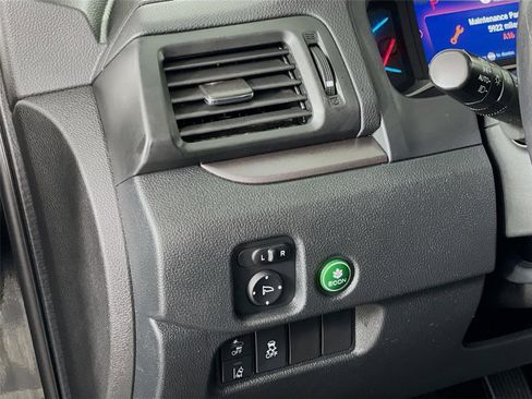 Used 2021 Honda Pilot Special Edition image 16