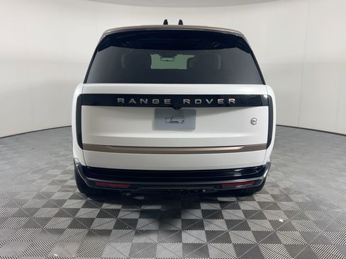 New 2025 Land Rover Range Rover SV image 9