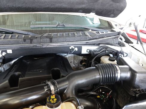 Used 2018 Ford F150 Lariat image 12