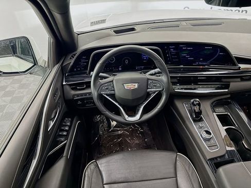 Used 2023 Cadillac Escalade ESV Sport w/ Touring Package image 25