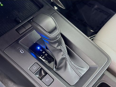 Used 2026 Toyota Corolla Cross LE image 20