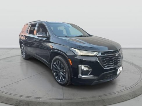 Used 2022 Chevrolet Traverse RS image 1