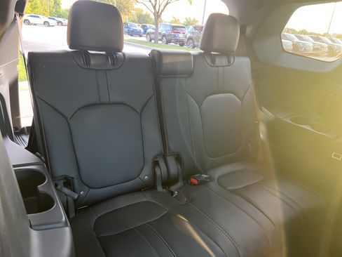 Used 2025 Honda Pilot TrailSport image 30