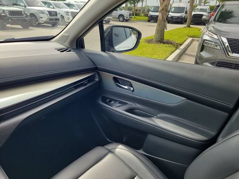 Used 2025 Nissan Murano SL AWD/4WD image 15