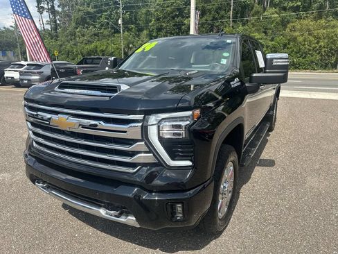 Used 2024 Chevrolet Silverado 2500 High Country w/ High Country Premium Package AWD/4WD image 12