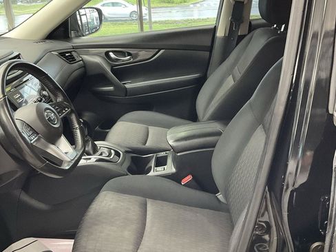 Used 2017 Nissan Rogue SV AWD/4WD image 8
