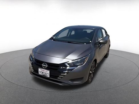 Used 2025 Nissan Versa SV FWD image 7