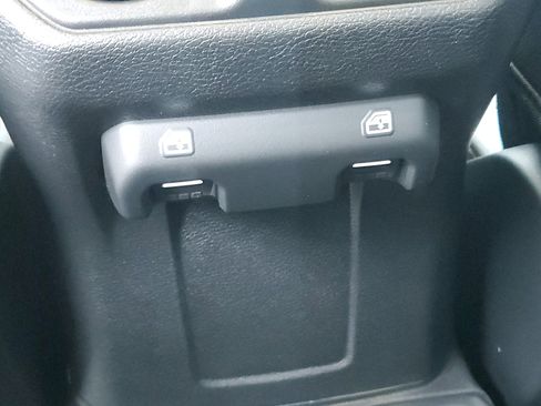 New 2025 Jeep Gladiator Sport image 11