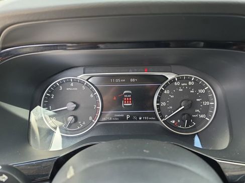 Used 2024 Nissan Pathfinder SV FWD image 20