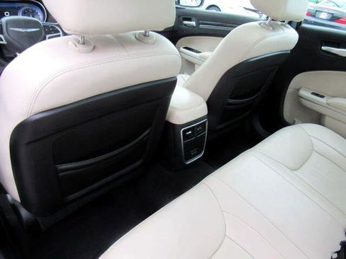 Used 2019 Chrysler 300 Touring L w/ Quick Order Package 22F image 19